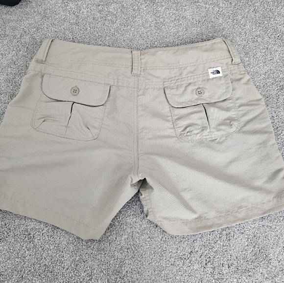 The North Face Cargo Shorts~size 10 - Picture 5 of 14